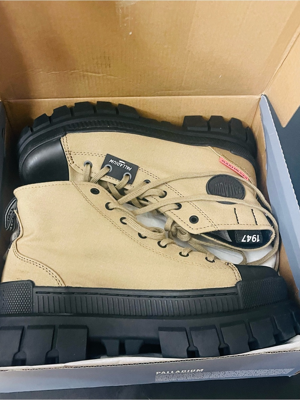 Palladium women’s Tan Canvas Lug Sole Boots